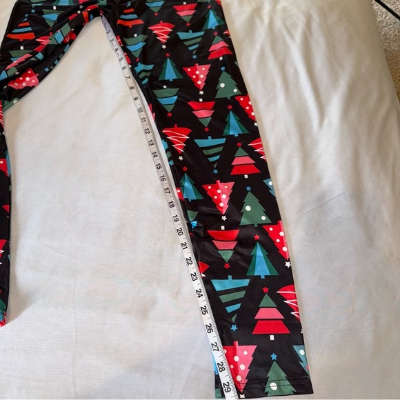 DTPW Christmas Leggings Black Red Blue Green White X-Mas Tree Design Soft Cozy - Picture 4 of 8